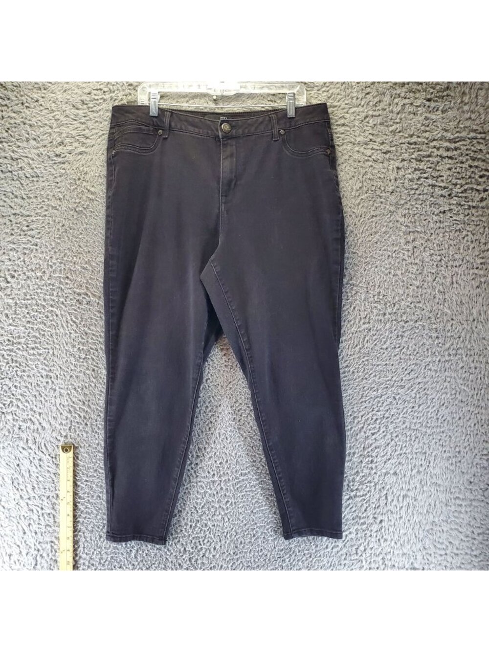 1822 Denim Jeans Womens 18W Black Tapered Leg Stretch Denim *Read*